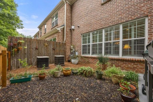 1606 Lexington Drive, Roswell, GA 30075
