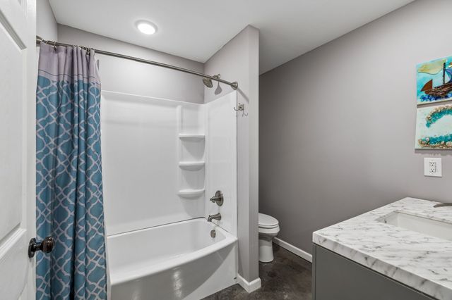 509 Iron Hill Rd, Burns, TN 37029