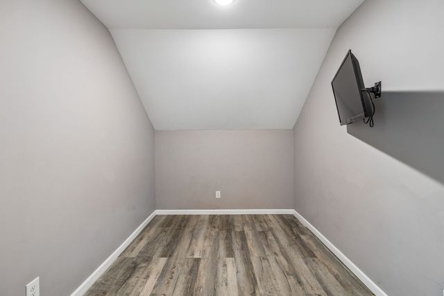 509 Iron Hill Rd, Burns, TN 37029