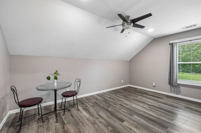509 Iron Hill Rd, Burns, TN 37029