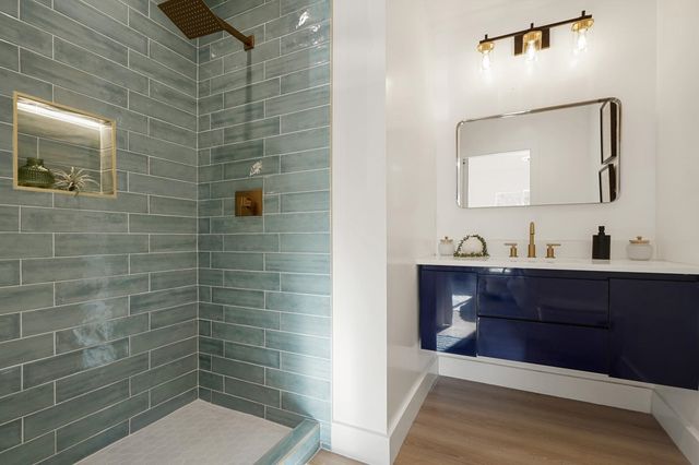 2151 Santa Rita St, Oakland, CA 94601