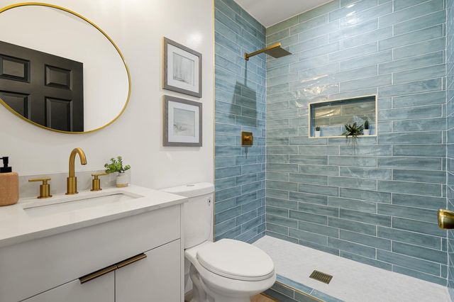 2151 Santa Rita St, Oakland, CA 94601