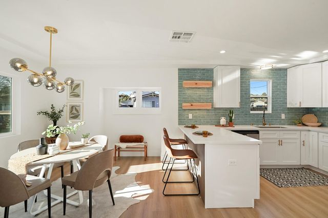 2151 Santa Rita St, Oakland, CA 94601