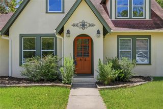 674 E Walnut ST, La Grange, TX 78945