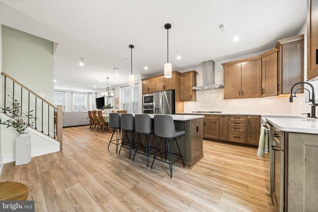 42161 SHINING STAR SQ, Brambleton, VA 20148