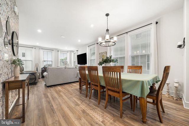 42161 SHINING STAR SQ, Brambleton, VA 20148