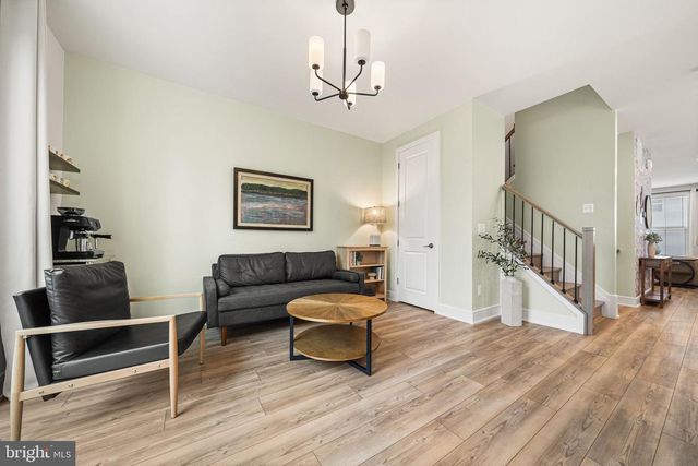 42161 SHINING STAR SQ, Brambleton, VA 20148