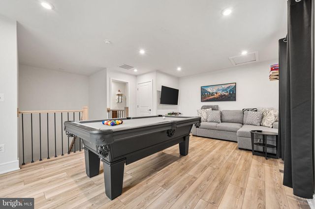 42161 SHINING STAR SQ, Brambleton, VA 20148