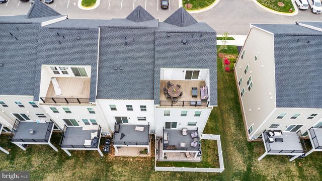 42161 SHINING STAR SQ, Brambleton, VA 20148
