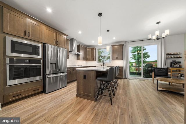 42161 SHINING STAR SQ, Brambleton, VA 20148