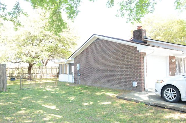 19 Lighthouse Drive, Goose Creek, SC 29445