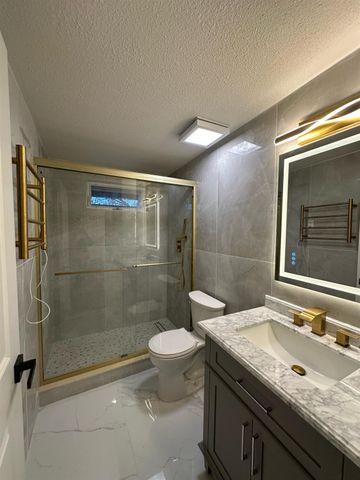 250 N 9th Ave, Oakdale, CA 95361