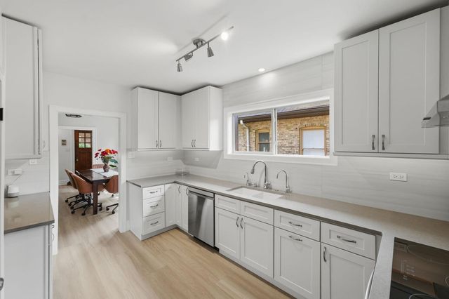 2638 Central Park Avenue, Evanston, IL 60201