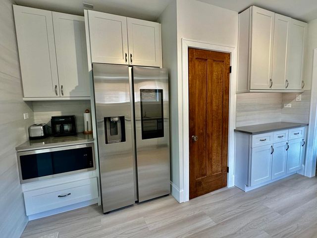 2638 Central Park Avenue, Evanston, IL 60201