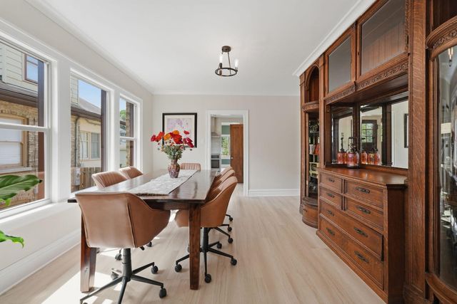 2638 Central Park Avenue, Evanston, IL 60201