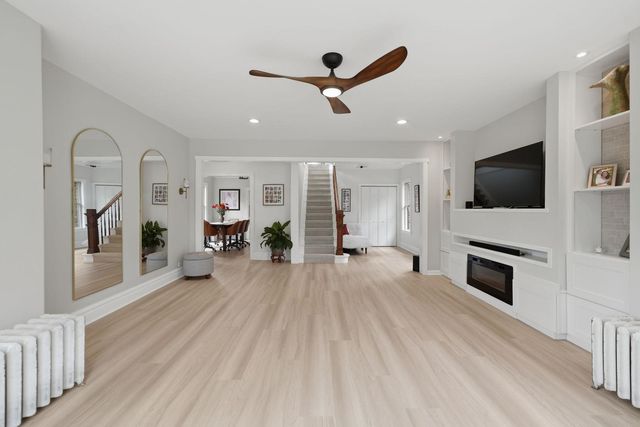 2638 Central Park Avenue, Evanston, IL 60201