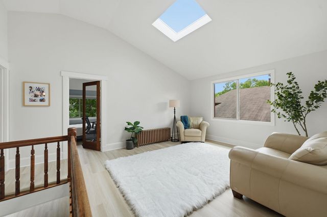 2638 Central Park Avenue, Evanston, IL 60201