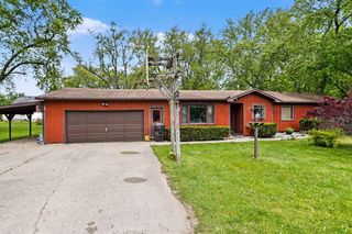 8223 Forest Beach Road, Watervliet Twp, MI 49098