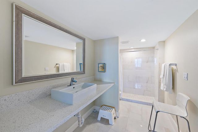 2773 S Ocean Boulevard 517, Palm Beach, FL 33480