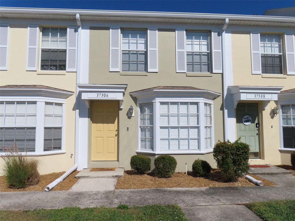 37306 EMBASSY PARK LANE, Dade City, FL 33525