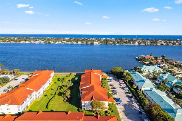 110 Half Moon Circle C1, Hypoluxo, FL 33462