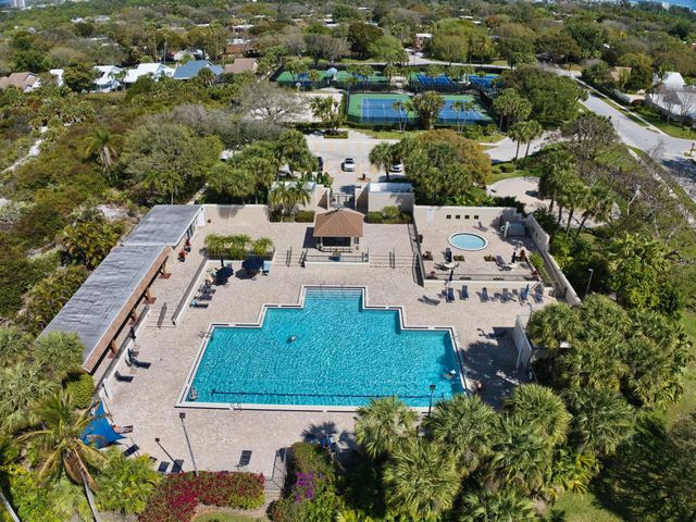 232 River Park Drive, Jupiter, FL 33477