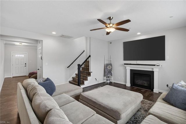 227 Manor DR, Carrollton, VA 23314