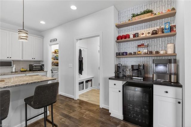 227 Manor DR, Carrollton, VA 23314