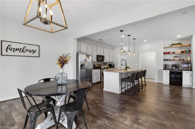 227 Manor DR, Carrollton, VA 23314