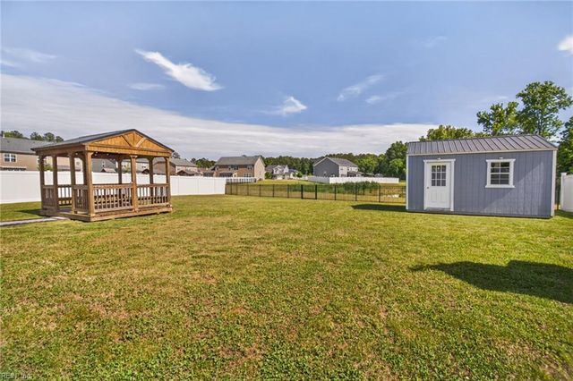 227 Manor DR, Carrollton, VA 23314