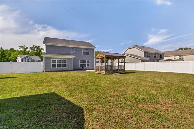 227 Manor DR, Carrollton, VA 23314