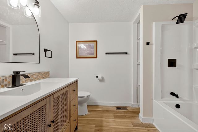 2227 Tartan Road, Anderson, IN 46012