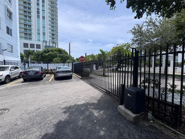 2530 SW 3rd Ave 306, Miami, FL 33129
