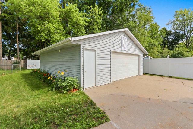 1135 WIRTZ AVENUE, Green Bay, WI 54305