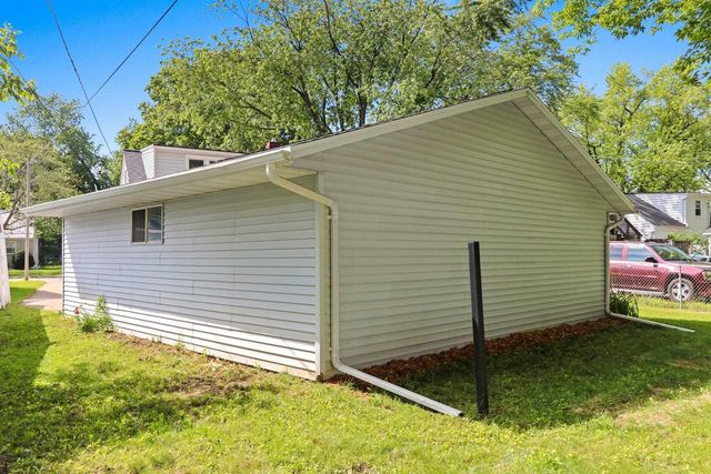 1135 WIRTZ AVENUE, Green Bay, WI 54305
