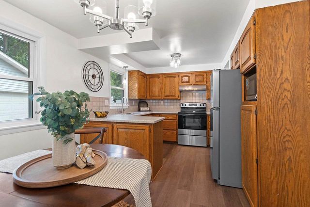 1135 WIRTZ AVENUE, Green Bay, WI 54305