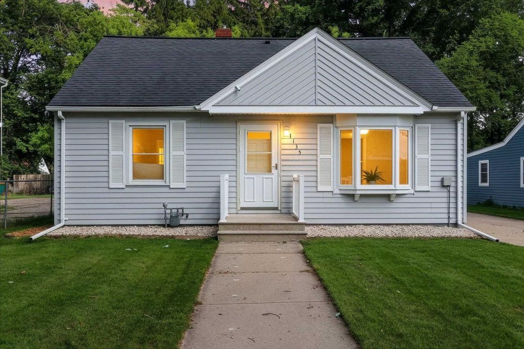 1135 WIRTZ AVENUE, Green Bay, WI 54305