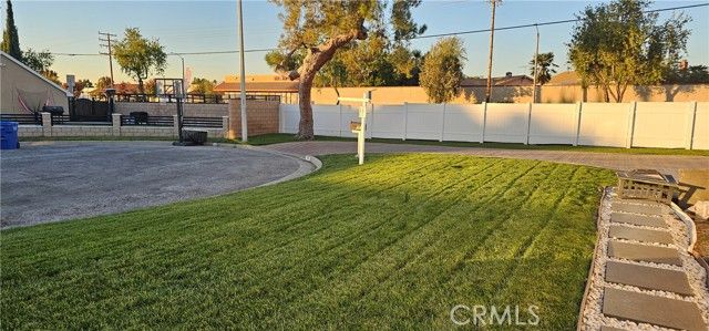 952 Graybar, La Puente, CA 91744