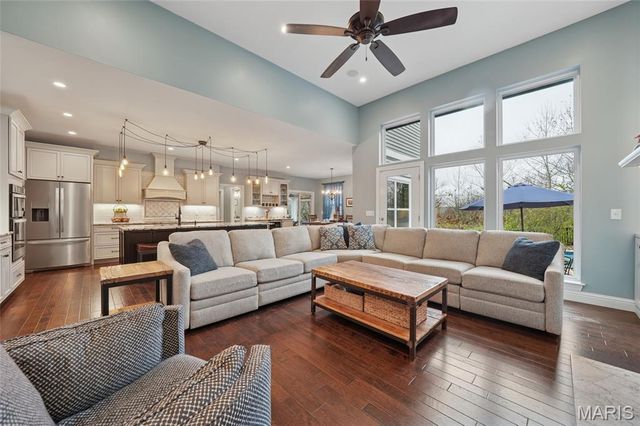 12871 Weber Hill Road, St Louis, MO 63127