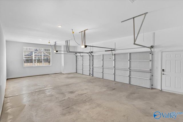 14847 Commonwealth Drive, Athens, AL 35613