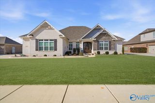 14847 Commonwealth Drive, Athens, AL 35613