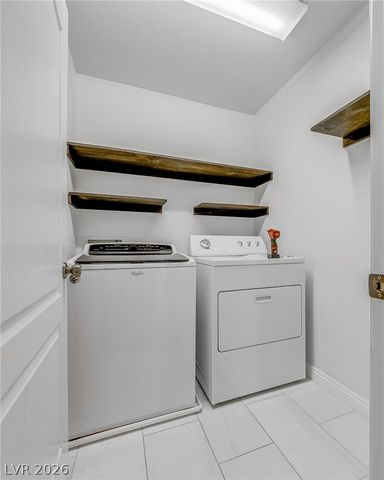 77 Peachtree Hill Avenue, Las Vegas, NV 89183