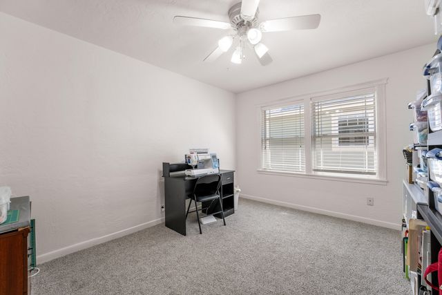 606 NE Dean Drive, Grants Pass, OR 97526