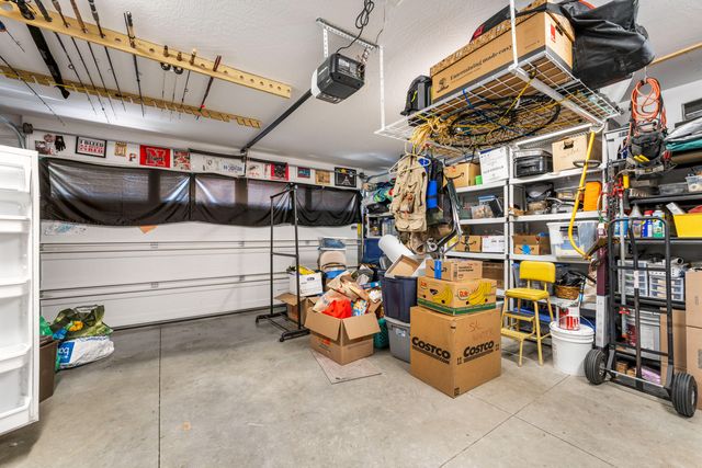 606 NE Dean Drive, Grants Pass, OR 97526