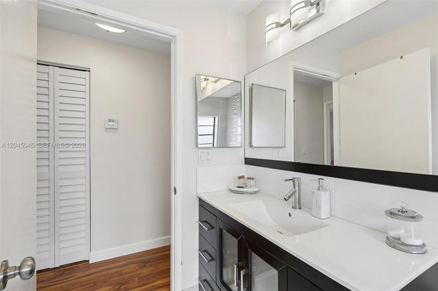 10411 NW 31st Ct, Sunrise, FL 33351