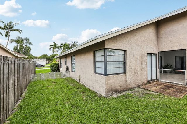 10411 NW 31st Ct, Sunrise, FL 33351
