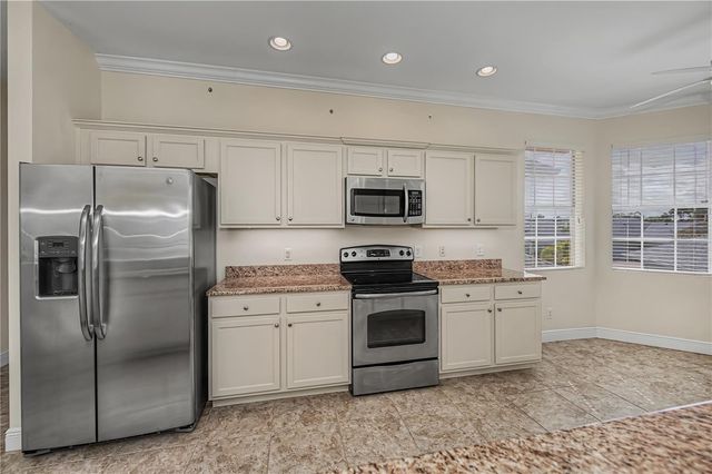 25601 HERITAGE LAKE BOULEVARD 46, Punta Gorda, FL 33983