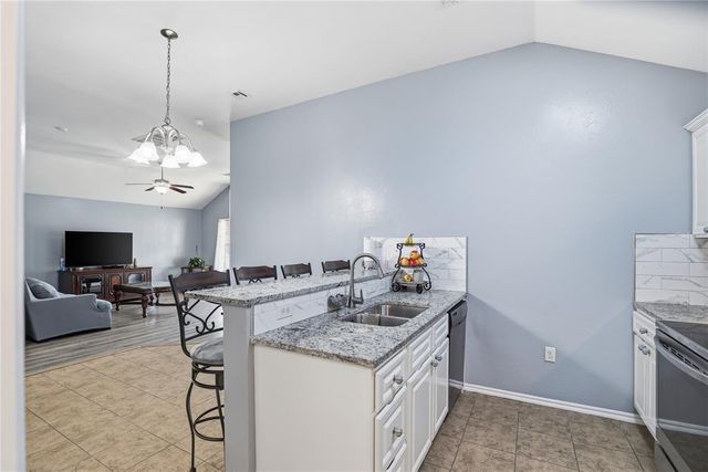 605 Inverleith Circle, Yukon, OK 73099