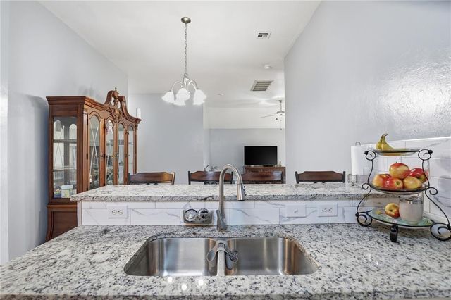 605 Inverleith Circle, Yukon, OK 73099