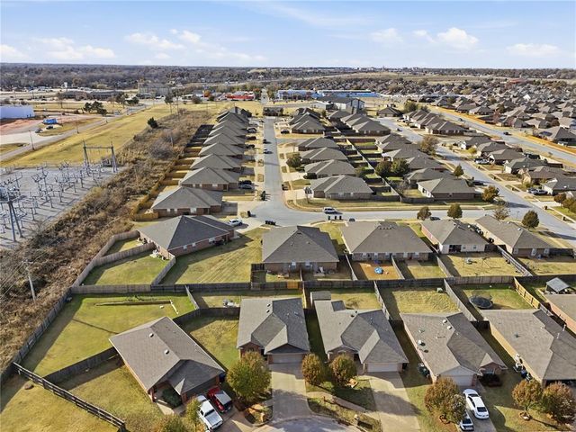 605 Inverleith Circle, Yukon, OK 73099